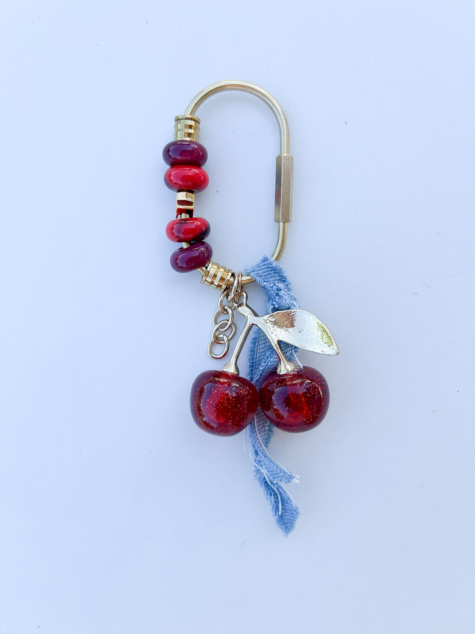bag charm kirsche mit perlen