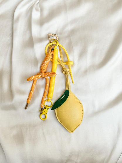 Bag Charm Zitrone mit Herzkarabiner